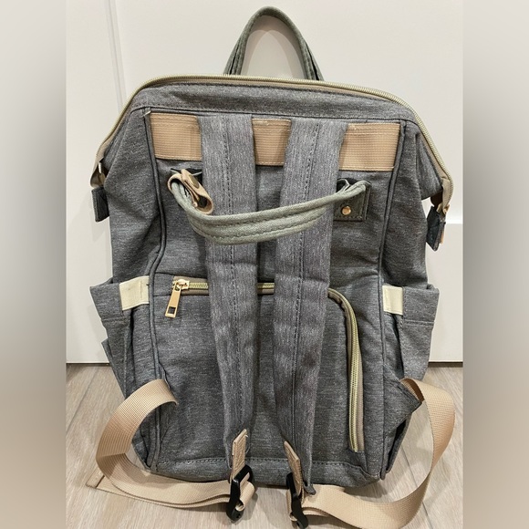 Preloved grey diaper bag - Picture 5 of 5